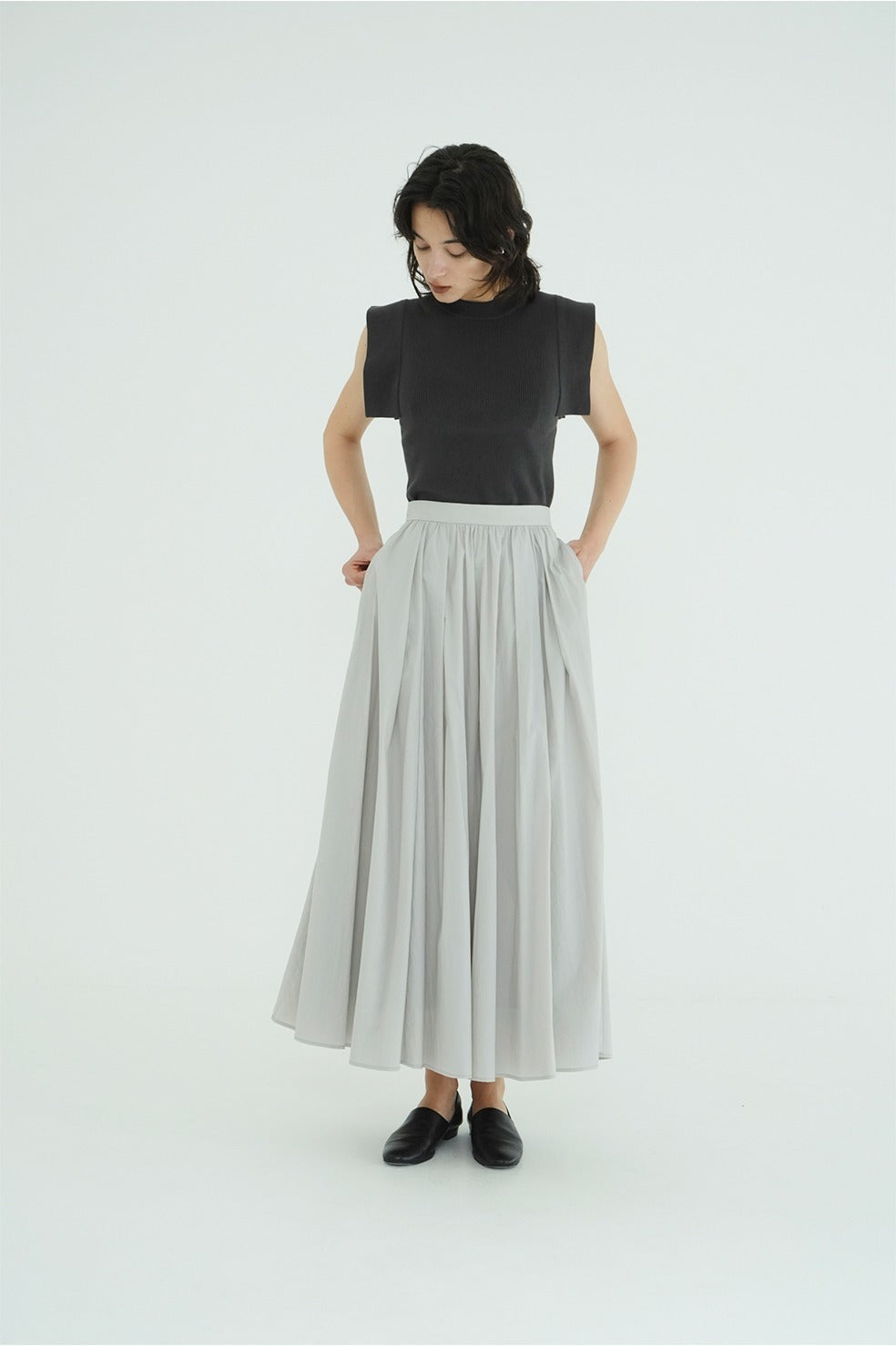 
                  
                    SQUARE SLEEVE KNIT TOPS-CHARCOAL GRAY-
                  
                