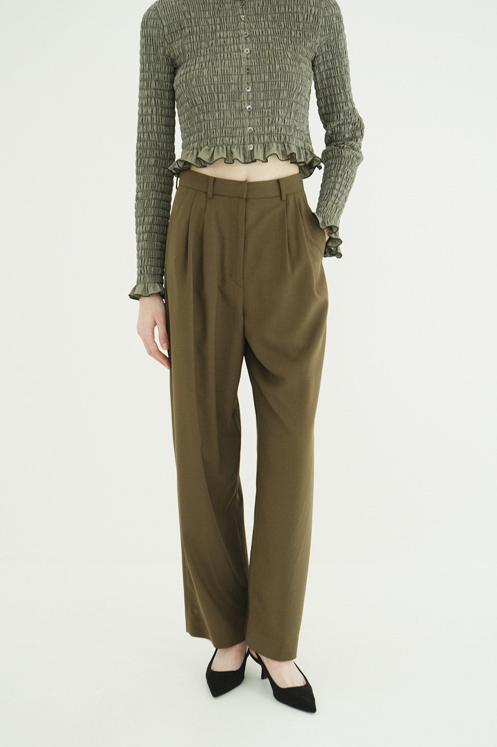 
                  
                    BASIC TUCK PANTS
                  
                