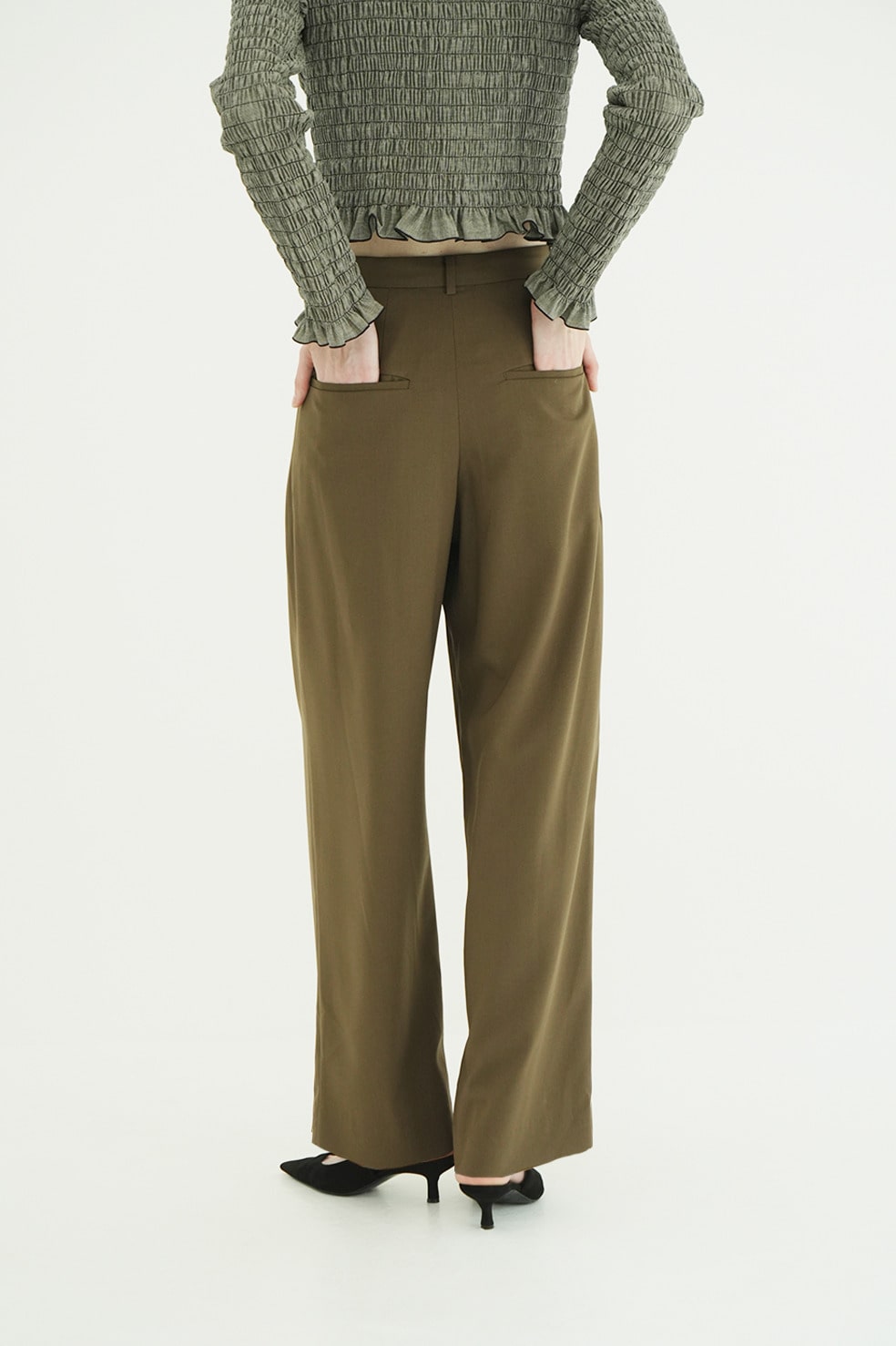 
                  
                    BASIC TUCK PANTS
                  
                