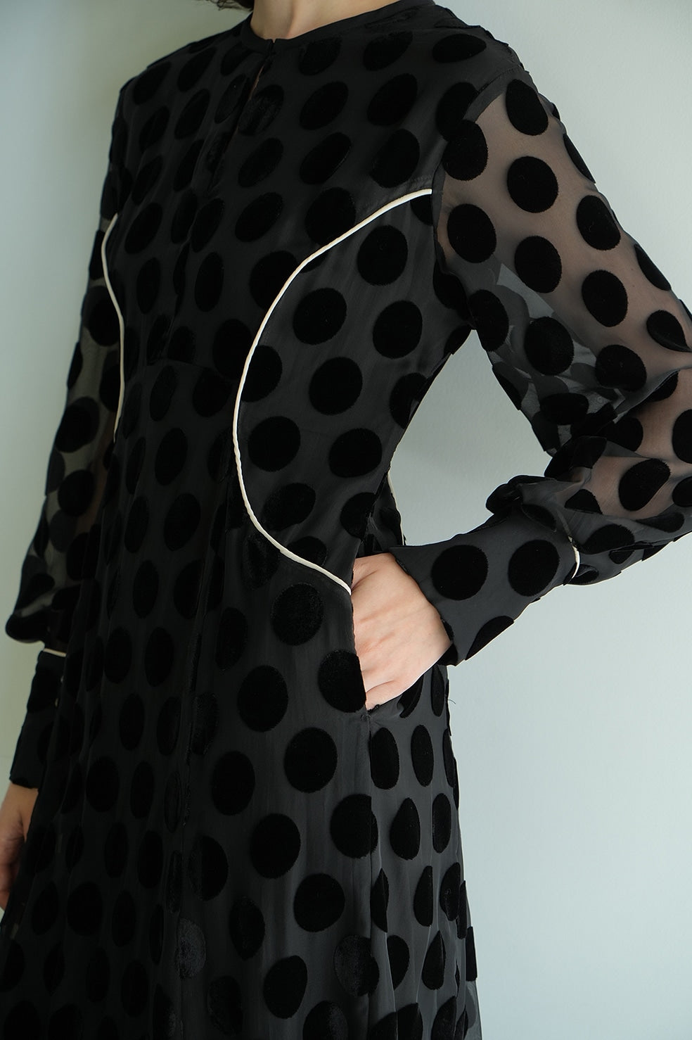 BIG DOT OPAL ONEPIECE – OBLIGE