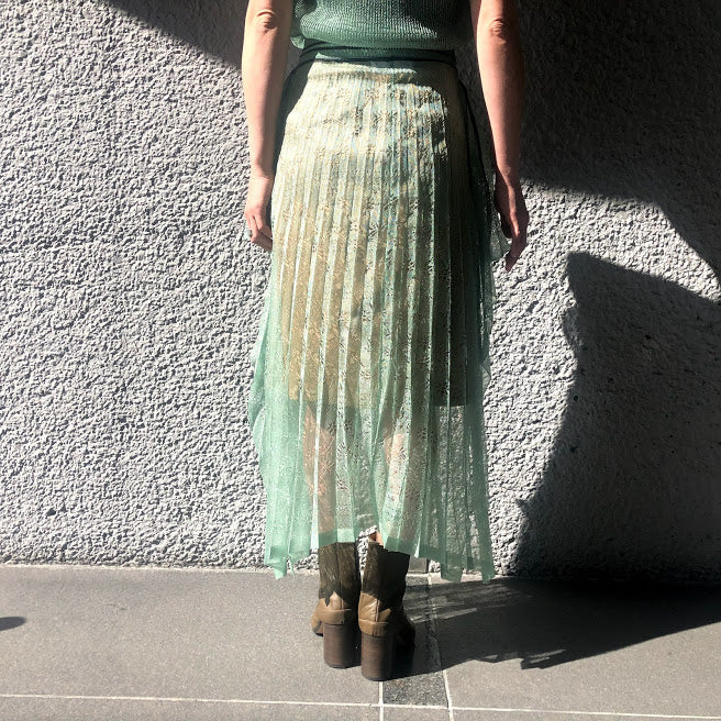 
                  
                    Wrapping Knit Skirt -GREEN
                  
                