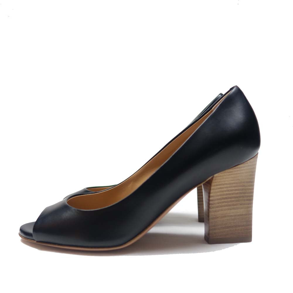 6005 オープントゥパンプス / 8.0cmヒール -BLACK – OBLIGE 6005 オープントゥパンプス / 8.0cmヒール -BLACK – OBLIGE
