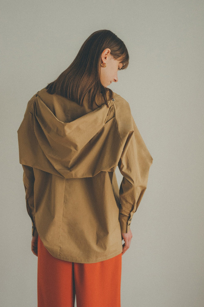 
                  
                    2WAY OFF SHOULDER COLLAR TOPS -BEIGE
                  
                