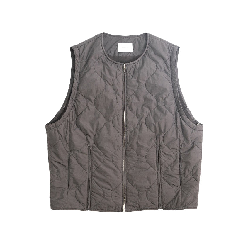 
                  
                    DEFORMABLE QUILTED JACKET
                  
                