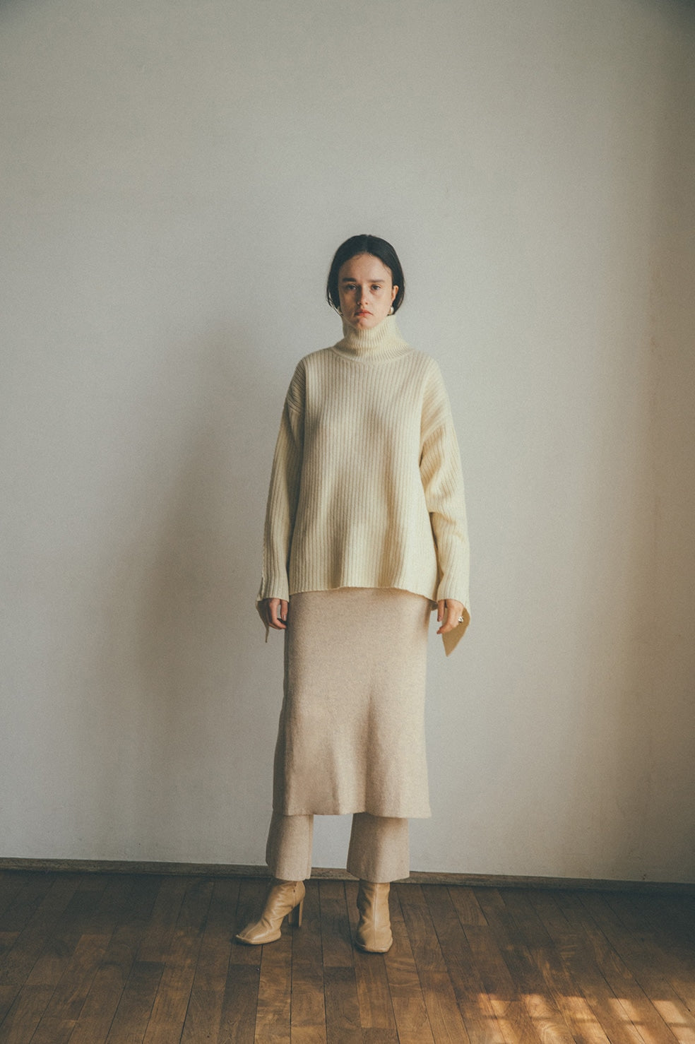 
                  
                    SKIRT LAYERED KNIT PANTS -IVORY
                  
                