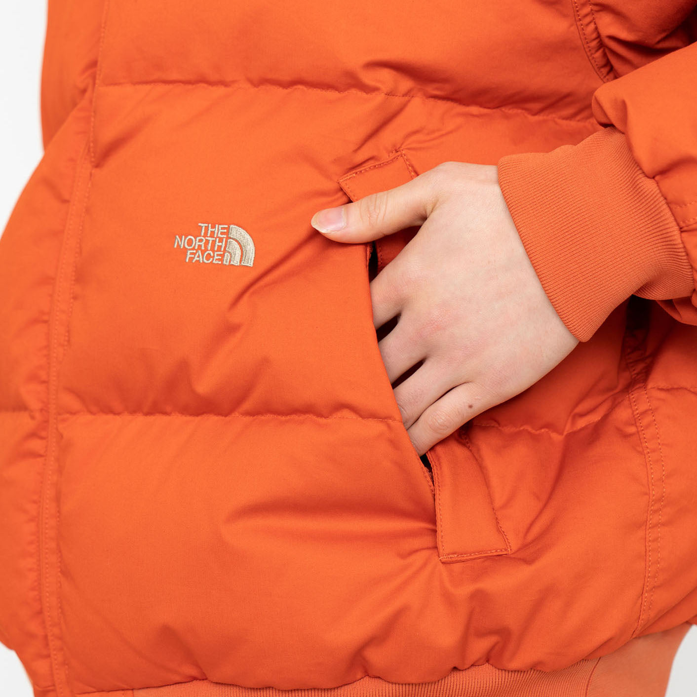 
                  
                    LIGHTWEIGHT TWILL MOUNTAIN DOWN JACKET
                  
                