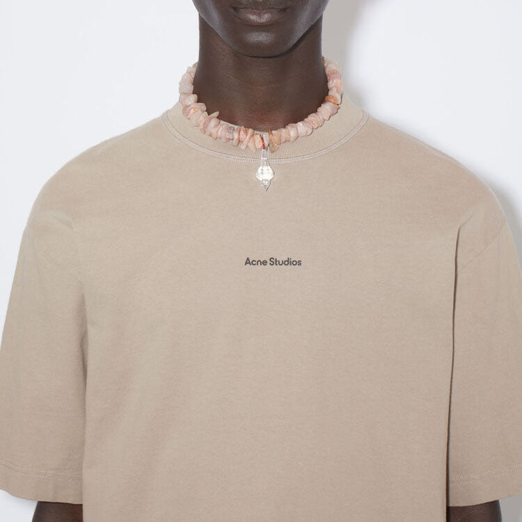 
                  
                    LOGO T-SHIRTS
                  
                