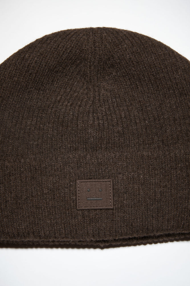
                  
                    FACE PATCH KNIT BEANIE
                  
                
