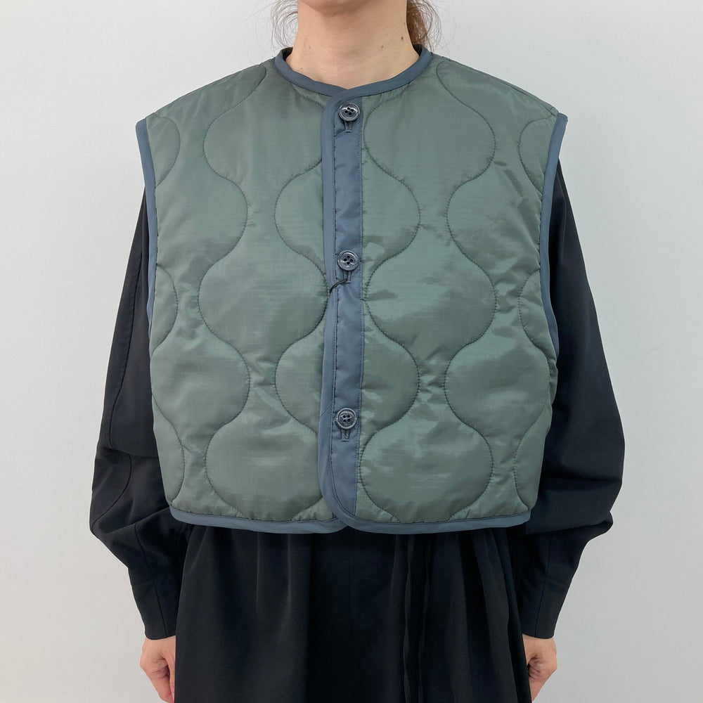 QUILTED CROPPED VEST – OBLIGE