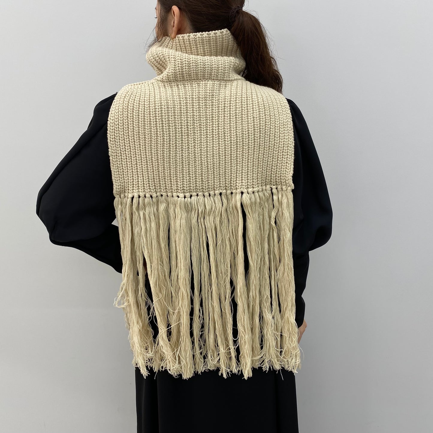 
                  
                    RIBBED SWEATER NECK WARMER-NAVY
                  
                