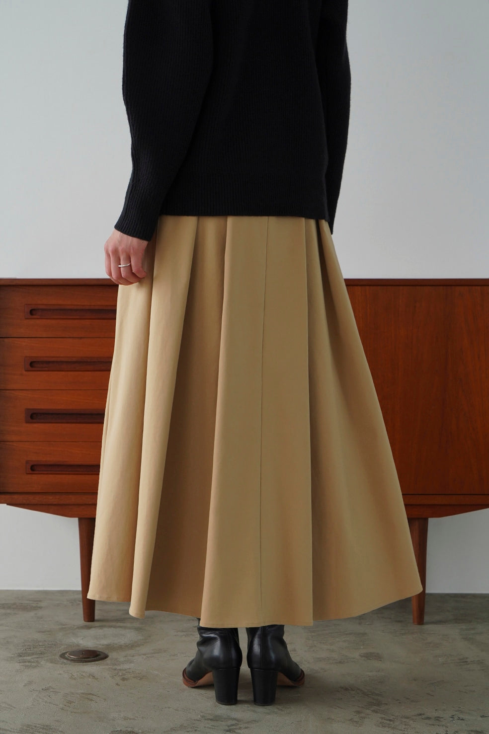 HIGH WAIST VOLUME MAXI SKIRT – OBLIGE